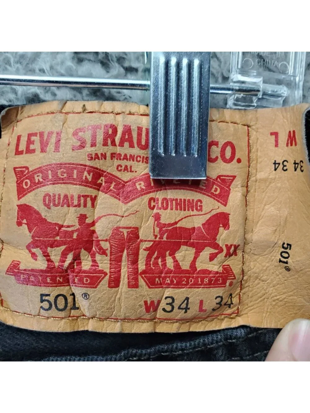 Levis Jeans Mens Size 34x34 Black 501 Original Fit Straight Button Fly Denim